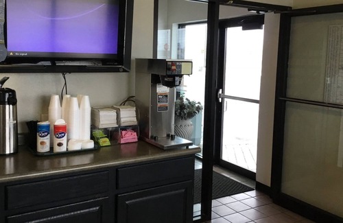 Wichita Hotel | Scotsman Inn West - Airport