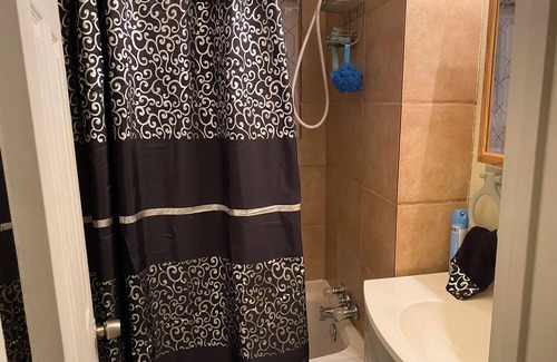 Gretna House | Scott's Inn Newly renovated near Oakwood Mall12 minutes from Downtown.