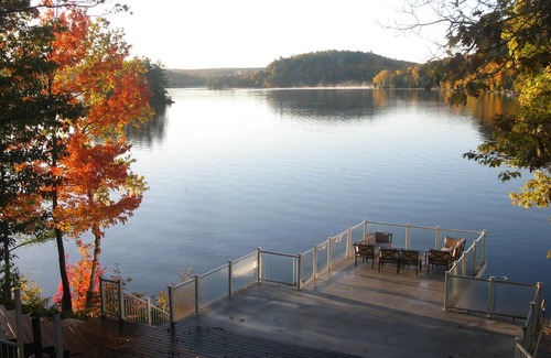 Huntsville Cottage | Scott's Point Islandview - Reasons For The Seasons...