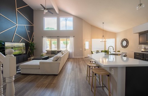 Tatum Horizons House | Scottsdale Paradise Poolside With Hot Tub Gym