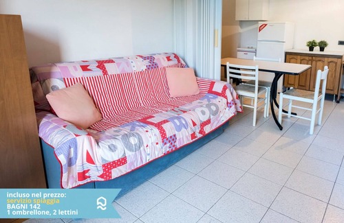 Senigallia Apartment | SE006 - Senigallia, one bedroom apartment on the sea with beach
