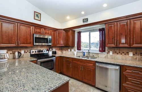 Sanibel House | Sea Bell Home - Short walk to Bowman`s Beach. Spacious vacation rental home