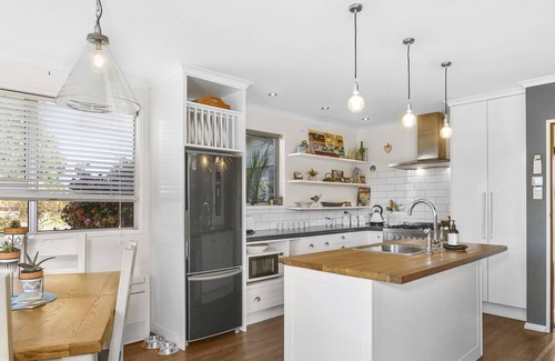 Karitane House | Sea Breeze Sanctuary - Karitane Holiday Home