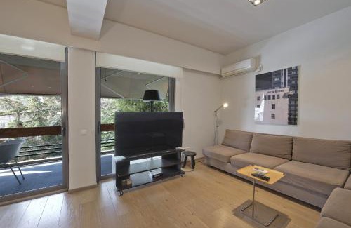 Vouliagmeni Apartment | Sea Breeze Spacious Apt near Vouliagmeni Beach