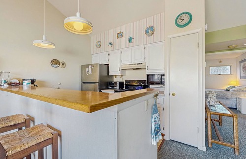 Bethany Beach Villa | Sea Colony villa with deck, AC, multiple pools, hot tubs, gym, & sports courts