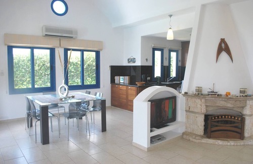 Kissonerga Villa | Sea Front Villa, Heated Private Pool, Amazing Location Paphos 323