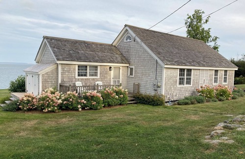 Brooklin Cottage | “Sea Meadow" Oceanfront Cottage: Lighthouse Views and Private Beach