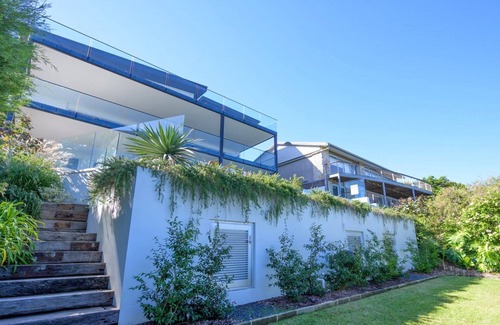 Killcare Heights House | Sea Mist Retreat by HolidayCo.