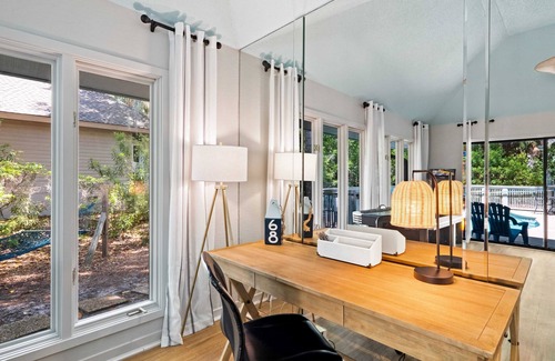 Oceanside House | Sea Pines Cottage 2 min walk to Beach! 5th Row. Pool, Hot Tub, Kids Room!
