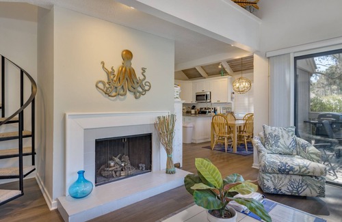 Night Heron House | Sea Pines Home w/Loft | Close to Beach, Nature Views, Bikes