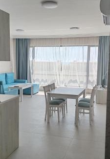 Primorski Apartment | Sea Point La Mer