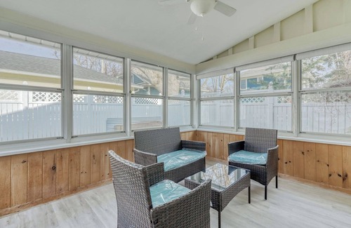 North Greece House | Sea Turtle House, Charlotte Beach, Rochester, NY