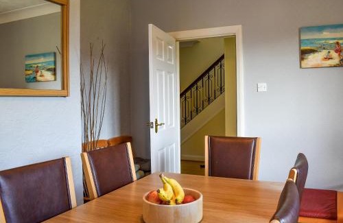 Rhos on Sea House | Sea View Cottage