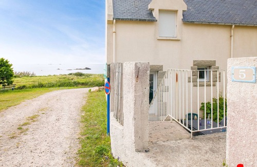 Erquy Ski Chalet | Sea view direct beach access 4 adults and 3 children
