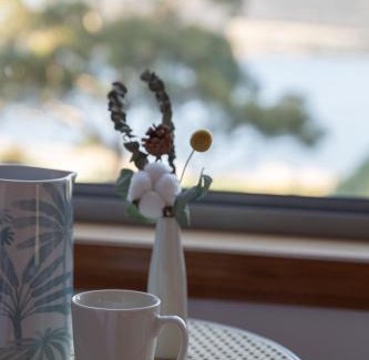 Lauderdale House | Sea View Guest House