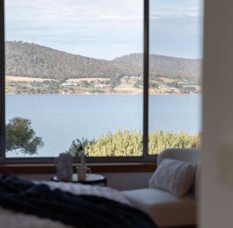 Lauderdale House | Sea View Guest House