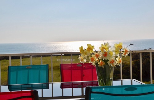 Guidel Apartment | Sea view Guidel beach heated pool gite le Cyrano auvergne-bretagne