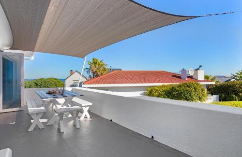 Big Bay Villa | Sea View Hilltop Villa, Blouberg