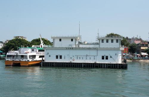 Islands District House | Sea View Holiday House