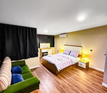Eski Lara Apartment | Sea View Luxury Near Akra Hotel