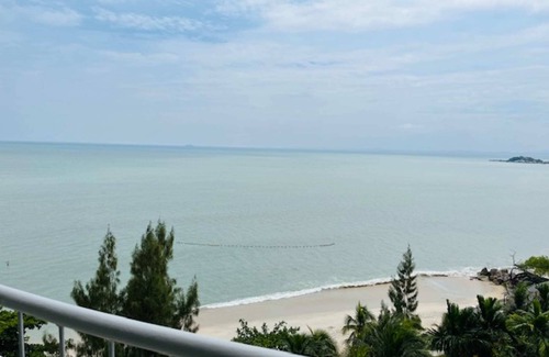 Tanjung Bungah Apartment | Sea View Paradise