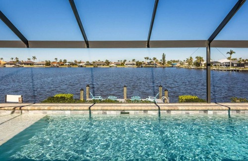 Eight Lakes Villa | SEABIM Villa TRENDALIA - Modern style, big pool, Lake view, Gulf access