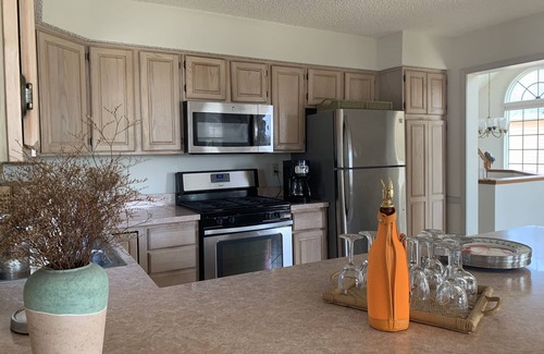 West Cape May House | 'Seabreeze on Sunset '. Peaceful Retreat. Top Level Ocean View. Two En-Suites.