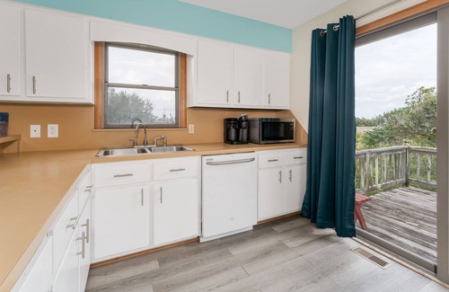 Brigands' Bay House | Seaclusion | Soundside | Brigands Bay | Frisco | Sleeps 6