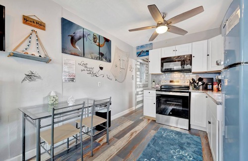 Treasure Island Apartment | Seashell Suite 1B Pet Friendly Waterfront Dock