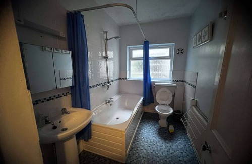 Combe Martin Apartment | SEASIDE Apartments| One Bed Apartment (4 Guests)