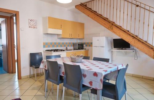 Rosapineta Apartment | Seaside family flat-Beahost