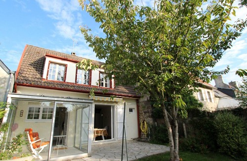 Saint-Pair-sur-Mer Cottage | Seaside Getaway: Pet-Friendly, 3BR, WiFi, Garden, Near Beach & Mont Saint-Michel