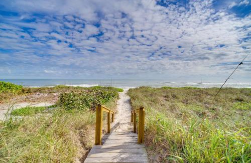 Ocean Park Apartment | Seaside Home on the Space Coast with Beach Access!