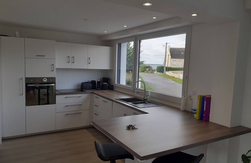 Plouescat House | Seaside house. the sea on both sides of the street. ideal for the ballades
