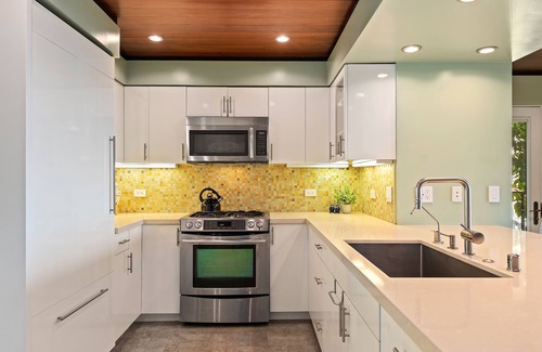 Summerland House | Seaside in Summerland