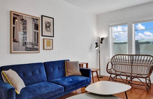 Northeast Miami Cottage | Season Discount!! Biscayne Deluxe House, 4br/2bath, Free Parking, Garden & Bbq!