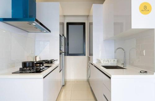 George Town Apartment | Seaview 2BR Infinity Pool & EasyAccess to Town 13A