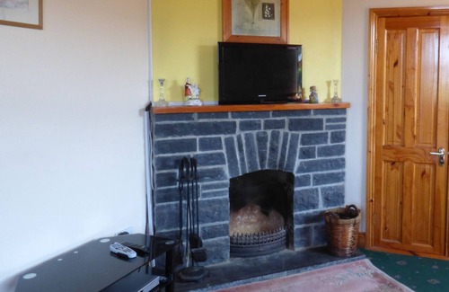 Murroogh House | SEAVIEW COTTAGE, pet friendly, with open fire in Fanore, County Clare