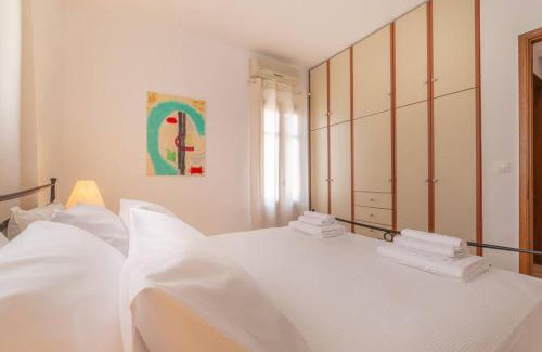 Paleopolis Apartment | Seaview Stylish Flat in Andros - walk to beach