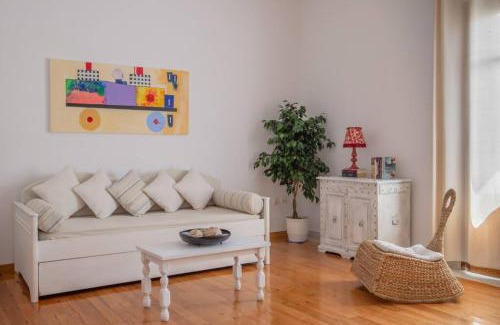 Paleopolis Apartment | Seaview Stylish Flat in Andros - walk to beach
