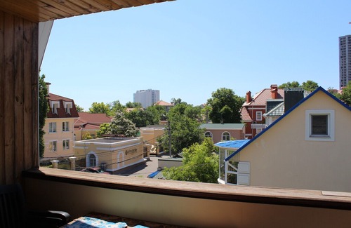 Arcadia House | Seaview Terrace in 4bd Arcadia in odessa