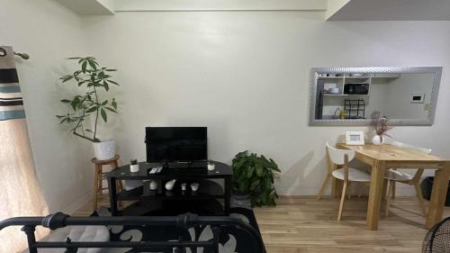 Binan City Apartment | Seb and Santi Holland Park Staycation