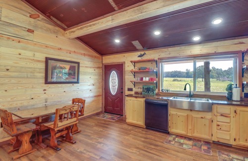 Newnata Cabin | Secluded Arkansas Retreat Near Fishing & Hiking!