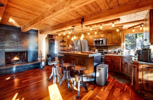 Blue Jay Ski Chalet | Secluded Chalet - Hot Tub, Firepits, Decks & Games