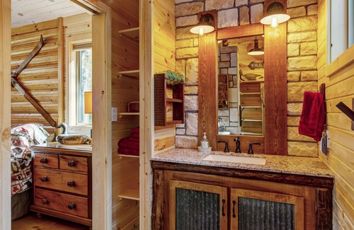 Innsbrook Ski Chalet | Secluded & Charming Lake Access Woodland Chalet by Sarah Bernard
