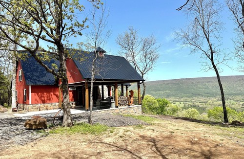 Dardanelle Cabin | Secluded Chickalah Mt. retreat overlooking beautiful Harkey Valley!