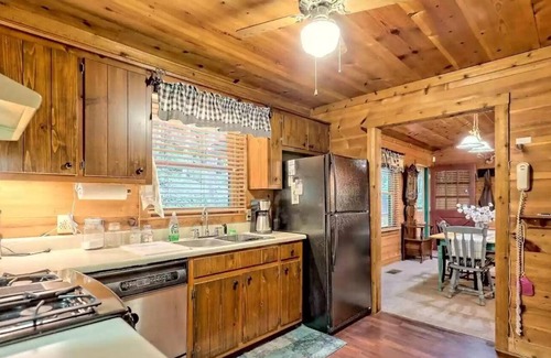 Clayton Cabin | Secluded Cozy Cabin Near Clayton