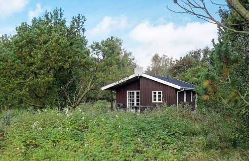 Aabybro House | Secluded Forest Retreat at Gjol-By Traum