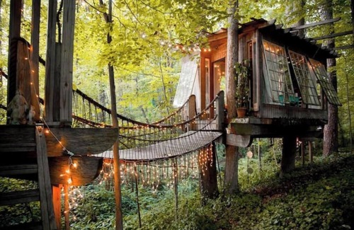 Buckhead House | Secluded Intown Treehouse