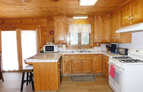 Posey House | Secluded log home on horse ranch in Sequoia National Forest, Posey, CA